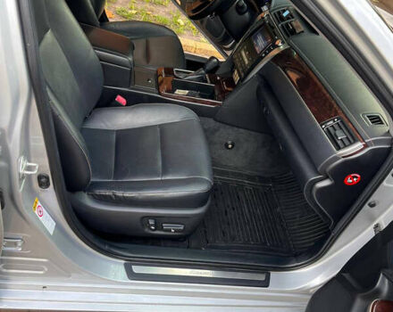 Серый Тойота Камри, объемом двигателя 2.49 л и пробегом 200 тыс. км за 17800 $, фото 14 на Automoto.ua