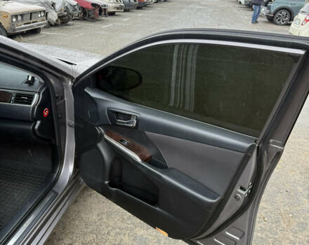 Серый Тойота Камри, объемом двигателя 2.49 л и пробегом 210 тыс. км за 14650 $, фото 11 на Automoto.ua