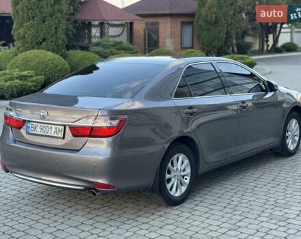 Серый Тойота Камри, объемом двигателя 2.49 л и пробегом 204 тыс. км за 14700 $, фото 21 на Automoto.ua