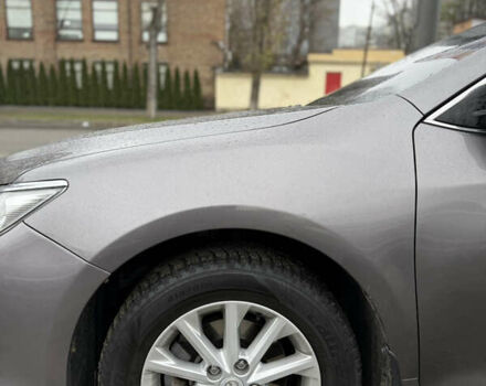 Серый Тойота Камри, объемом двигателя 2.49 л и пробегом 210 тыс. км за 14650 $, фото 15 на Automoto.ua