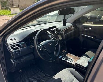 Серый Тойота Камри, объемом двигателя 2.49 л и пробегом 163 тыс. км за 17000 $, фото 5 на Automoto.ua