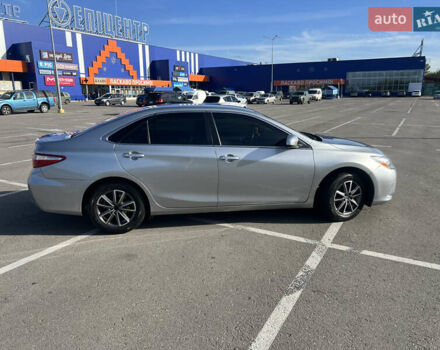 Серый Тойота Камри, объемом двигателя 2.49 л и пробегом 117 тыс. км за 14000 $, фото 5 на Automoto.ua