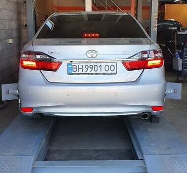 Серый Тойота Камри, объемом двигателя 2.5 л и пробегом 103 тыс. км за 16600 $, фото 11 на Automoto.ua