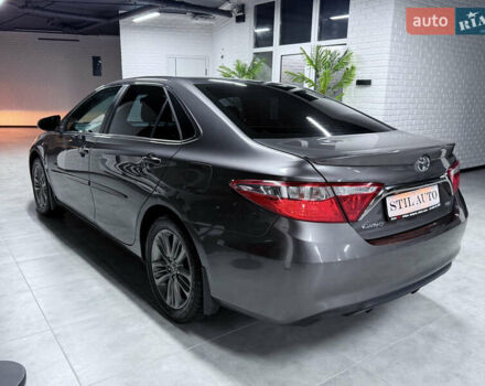 Серый Тойота Камри, объемом двигателя 2.49 л и пробегом 106 тыс. км за 12999 $, фото 7 на Automoto.ua