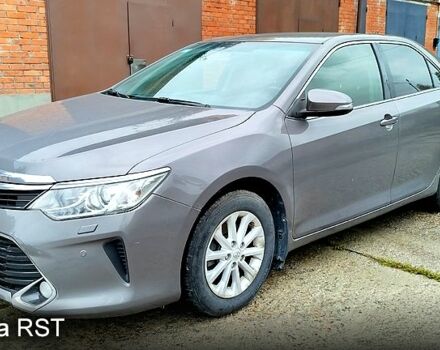 Серый Тойота Камри, объемом двигателя 2.5 л и пробегом 134 тыс. км за 10000 $, фото 1 на Automoto.ua