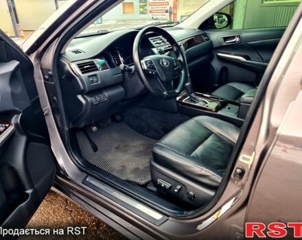 Серый Тойота Камри, объемом двигателя 2.5 л и пробегом 162 тыс. км за 16700 $, фото 6 на Automoto.ua