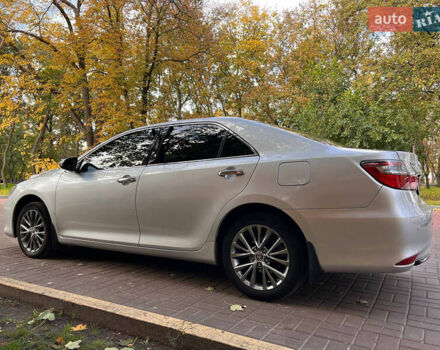 Серый Тойота Камри, объемом двигателя 2.49 л и пробегом 200 тыс. км за 17800 $, фото 4 на Automoto.ua