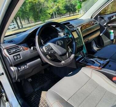 Серый Тойота Камри, объемом двигателя 2.5 л и пробегом 103 тыс. км за 16600 $, фото 2 на Automoto.ua