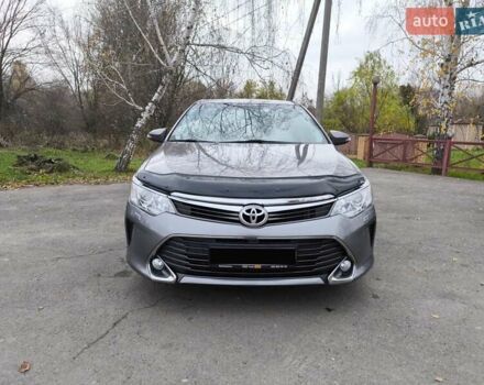 Серый Тойота Камри, объемом двигателя 2.5 л и пробегом 192 тыс. км за 13999 $, фото 4 на Automoto.ua