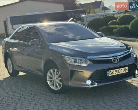 Серый Тойота Камри, объемом двигателя 2.49 л и пробегом 204 тыс. км за 14700 $, фото 16 на Automoto.ua