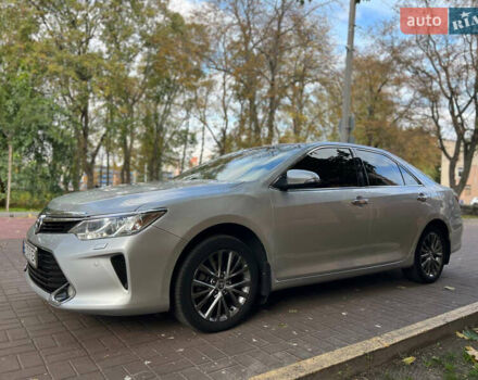 Серый Тойота Камри, объемом двигателя 2.49 л и пробегом 200 тыс. км за 17800 $, фото 1 на Automoto.ua