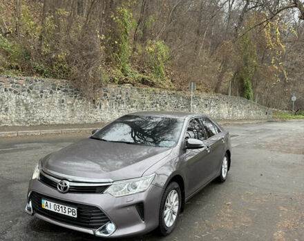 Серый Тойота Камри, объемом двигателя 2.49 л и пробегом 210 тыс. км за 14650 $, фото 3 на Automoto.ua