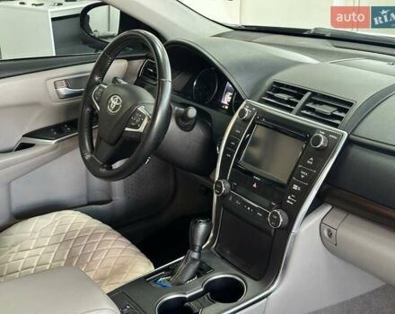 Сірий Тойота Камрі, об'ємом двигуна 2.49 л та пробігом 73 тис. км за 15490 $, фото 42 на Automoto.ua