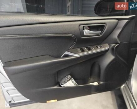 Серый Тойота Камри, объемом двигателя 2.49 л и пробегом 111 тыс. км за 17000 $, фото 18 на Automoto.ua