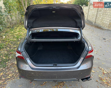 Тойота Камри 2017 в Одессе на Automoto.ua Серый Тойота Камри, объемом двигателя 2.49 л и пробегом 116 тыс. км за 16500 $, фото 59 на Automoto.ua