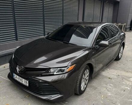 Серый Тойота Камри, объемом двигателя 2.5 л и пробегом 180 тыс. км за 15800 $, фото 7 на Automoto.ua