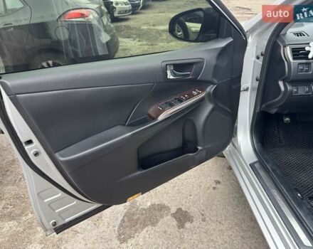 Сірий Тойота Камрі, об'ємом двигуна 2.49 л та пробігом 169 тис. км за 18000 $, фото 5 на Automoto.ua