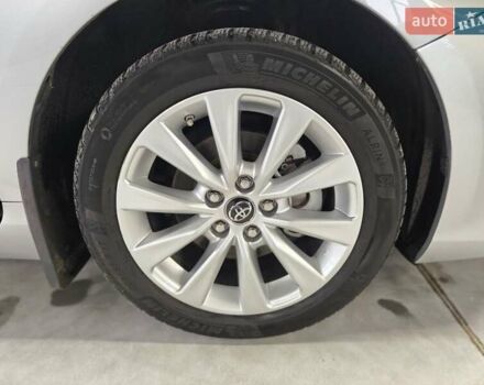 Серый Тойота Камри, объемом двигателя 2.49 л и пробегом 111 тыс. км за 17000 $, фото 14 на Automoto.ua