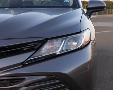 Серый Тойота Камри, объемом двигателя 2.5 л и пробегом 175 тыс. км за 18300 $, фото 3 на Automoto.ua