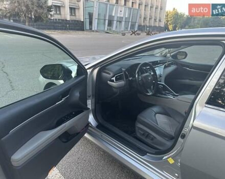 Серый Тойота Камри, объемом двигателя 2.49 л и пробегом 110 тыс. км за 21500 $, фото 9 на Automoto.ua