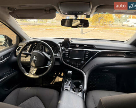 Серый Тойота Камри, объемом двигателя 2.49 л и пробегом 235 тыс. км за 21300 $, фото 18 на Automoto.ua