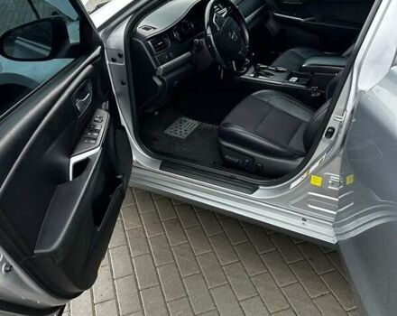 Сірий Тойота Камрі, об'ємом двигуна 2.49 л та пробігом 172 тис. км за 14600 $, фото 28 на Automoto.ua