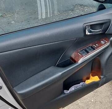 Серый Тойота Камри, объемом двигателя 2.5 л и пробегом 105 тыс. км за 21800 $, фото 4 на Automoto.ua