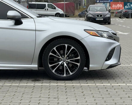 Сірий Тойота Камрі, об'ємом двигуна 2.49 л та пробігом 220 тис. км за 17700 $, фото 13 на Automoto.ua