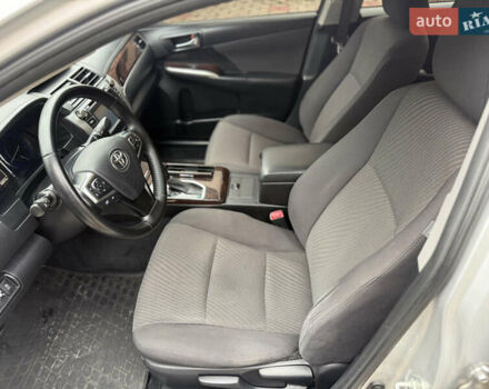 Серый Тойота Камри, объемом двигателя 2.49 л и пробегом 161 тыс. км за 16900 $, фото 6 на Automoto.ua