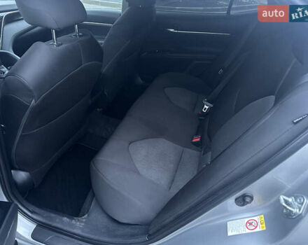 Серый Тойота Камри, объемом двигателя 2.49 л и пробегом 194 тыс. км за 16900 $, фото 10 на Automoto.ua