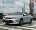Серый Тойота Камри, объемом двигателя 2.49 л и пробегом 247 тыс. км за 15300 $, фото 1 на Automoto.ua