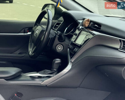 Сірий Тойота Камрі, об'ємом двигуна 2.49 л та пробігом 220 тис. км за 17700 $, фото 26 на Automoto.ua