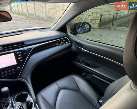 Тойота Камри 2017 в Одессе на Automoto.ua Серый Тойота Камри, объемом двигателя 2.49 л и пробегом 116 тыс. км за 16500 $, фото 41 на Automoto.ua