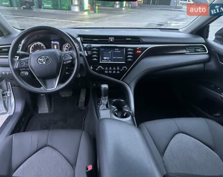 Серый Тойота Камри, объемом двигателя 2.49 л и пробегом 194 тыс. км за 16900 $, фото 19 на Automoto.ua