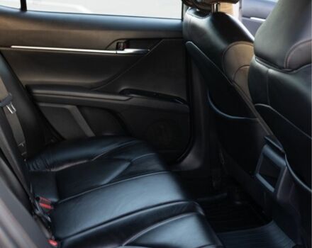 Серый Тойота Камри, объемом двигателя 2.5 л и пробегом 175 тыс. км за 18300 $, фото 14 на Automoto.ua