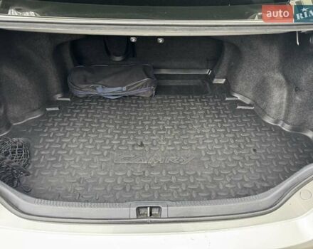 Сірий Тойота Камрі, об'ємом двигуна 2.49 л та пробігом 169 тис. км за 18000 $, фото 9 на Automoto.ua