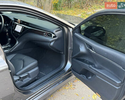 Тойота Камри 2017 в Одессе на Automoto.ua Серый Тойота Камри, объемом двигателя 2.49 л и пробегом 116 тыс. км за 16500 $, фото 48 на Automoto.ua