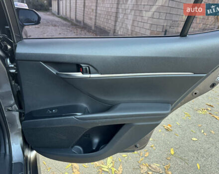 Тойота Камри 2017 в Одессе на Automoto.ua Серый Тойота Камри, объемом двигателя 2.49 л и пробегом 116 тыс. км за 16500 $, фото 37 на Automoto.ua