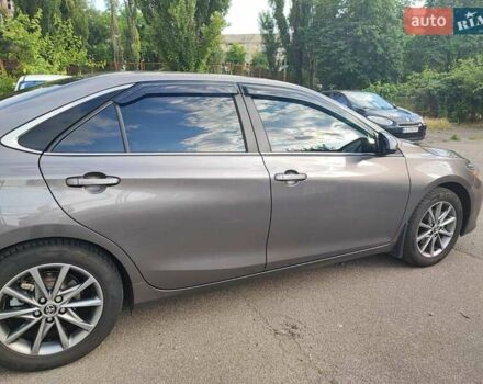 Сірий Тойота Камрі, об'ємом двигуна 2.49 л та пробігом 180 тис. км за 16300 $, фото 1 на Automoto.ua
