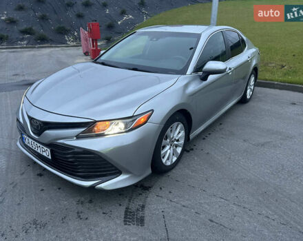 Серый Тойота Камри, объемом двигателя 2.49 л и пробегом 194 тыс. км за 16900 $, фото 4 на Automoto.ua