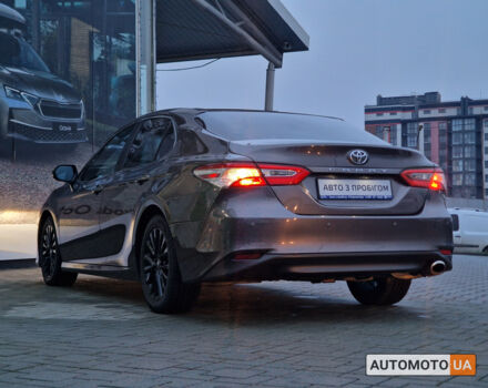 Сірий Тойота Камрі, об'ємом двигуна 2.5 л та пробігом 117 тис. км за 16553 $, фото 5 на Automoto.ua