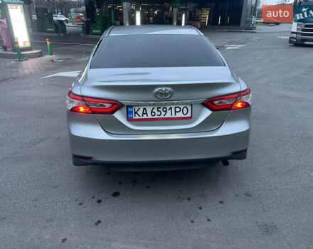 Серый Тойота Камри, объемом двигателя 2.49 л и пробегом 194 тыс. км за 16900 $, фото 7 на Automoto.ua