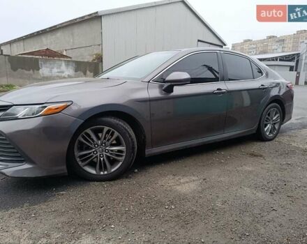 Серый Тойота Камри, объемом двигателя 2.49 л и пробегом 140 тыс. км за 18200 $, фото 2 на Automoto.ua