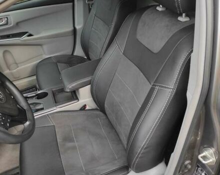 Серый Тойота Камри, объемом двигателя 2.5 л и пробегом 120 тыс. км за 13300 $, фото 5 на Automoto.ua