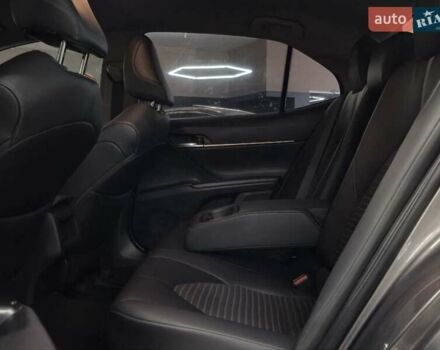 Сірий Тойота Камрі, об'ємом двигуна 2.5 л та пробігом 123 тис. км за 18489 $, фото 8 на Automoto.ua
