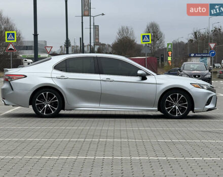 Сірий Тойота Камрі, об'ємом двигуна 2.49 л та пробігом 220 тис. км за 17700 $, фото 12 на Automoto.ua