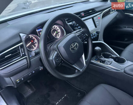 Серый Тойота Камри, объемом двигателя 2.49 л и пробегом 194 тыс. км за 16900 $, фото 14 на Automoto.ua