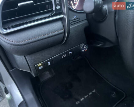 Серый Тойота Камри, объемом двигателя 2.49 л и пробегом 194 тыс. км за 16900 $, фото 13 на Automoto.ua