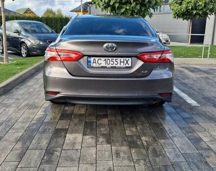 Тойота Камри 2017 в Луцке на Automoto.ua Серый Тойота Камри, объемом двигателя 2.49 л и пробегом 166 тыс. км за 18500 $, фото 6 на Automoto.ua