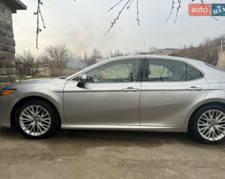 Серый Тойота Камри, объемом двигателя 2.49 л и пробегом 77 тыс. км за 22700 $, фото 2 на Automoto.ua